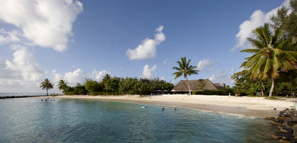 15_023550  ©ThMartinez Sea&Co.  HUAHINE - ILES SOUS LE VENT. POLYNESIE FRANCAISE . 31 January 2015. .Village de FARE.