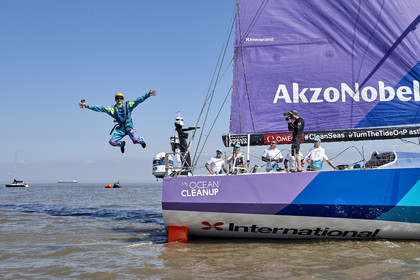 team AkzoNobel  in Volvo Ocean Race 2017-18.