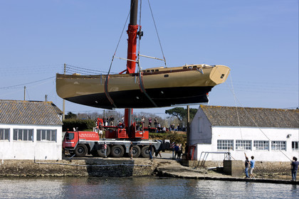 Launch of Thierry Dubois (FRA) new schooner LA LOUISE