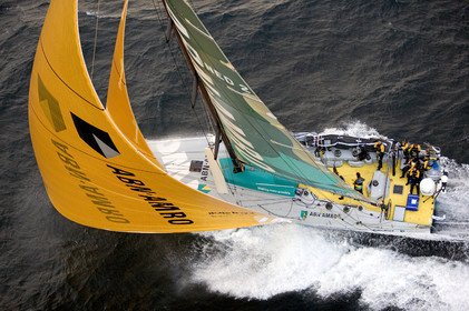 VOLVO OCEAN RACE START - VIGO-SPAIN- 12NOV 2005