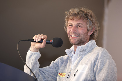 13_02374  2012 13 VENDEE GLOBE. Arrival in Les sables d'Olonne (