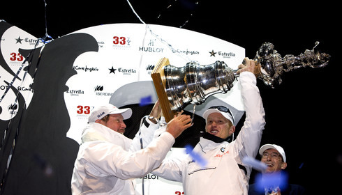 33rd  AMERICA'S CUP Valencia Spain, February 2010 - Defender:  ALINGHI (ALINGHI 5) vs Challenger : BMW Oracle Racing (USA 17)