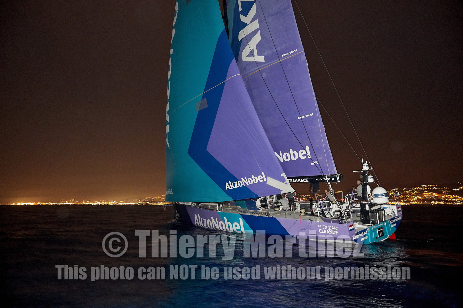 THM-21_14328_AkzoNobel Ocean Racing