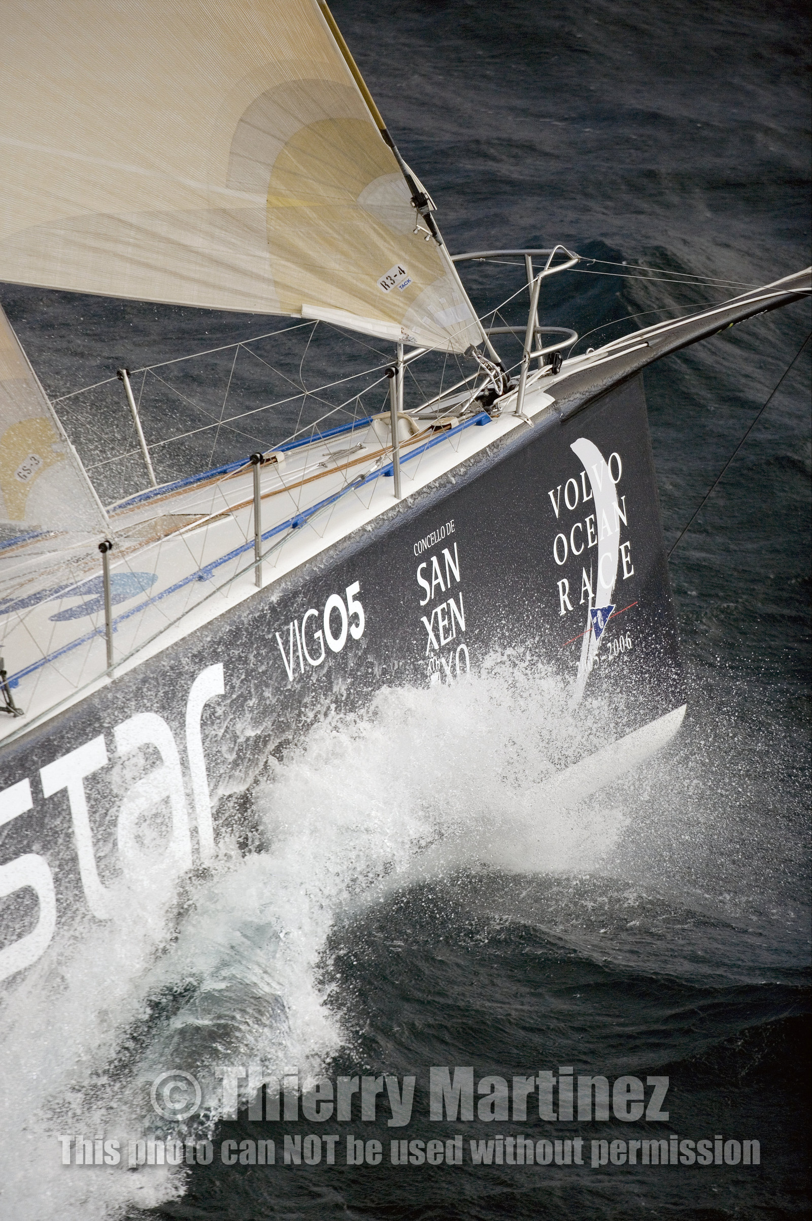 VOLVO OCEAN RACE START - VIGO-SPAIN- 12NOV 2005