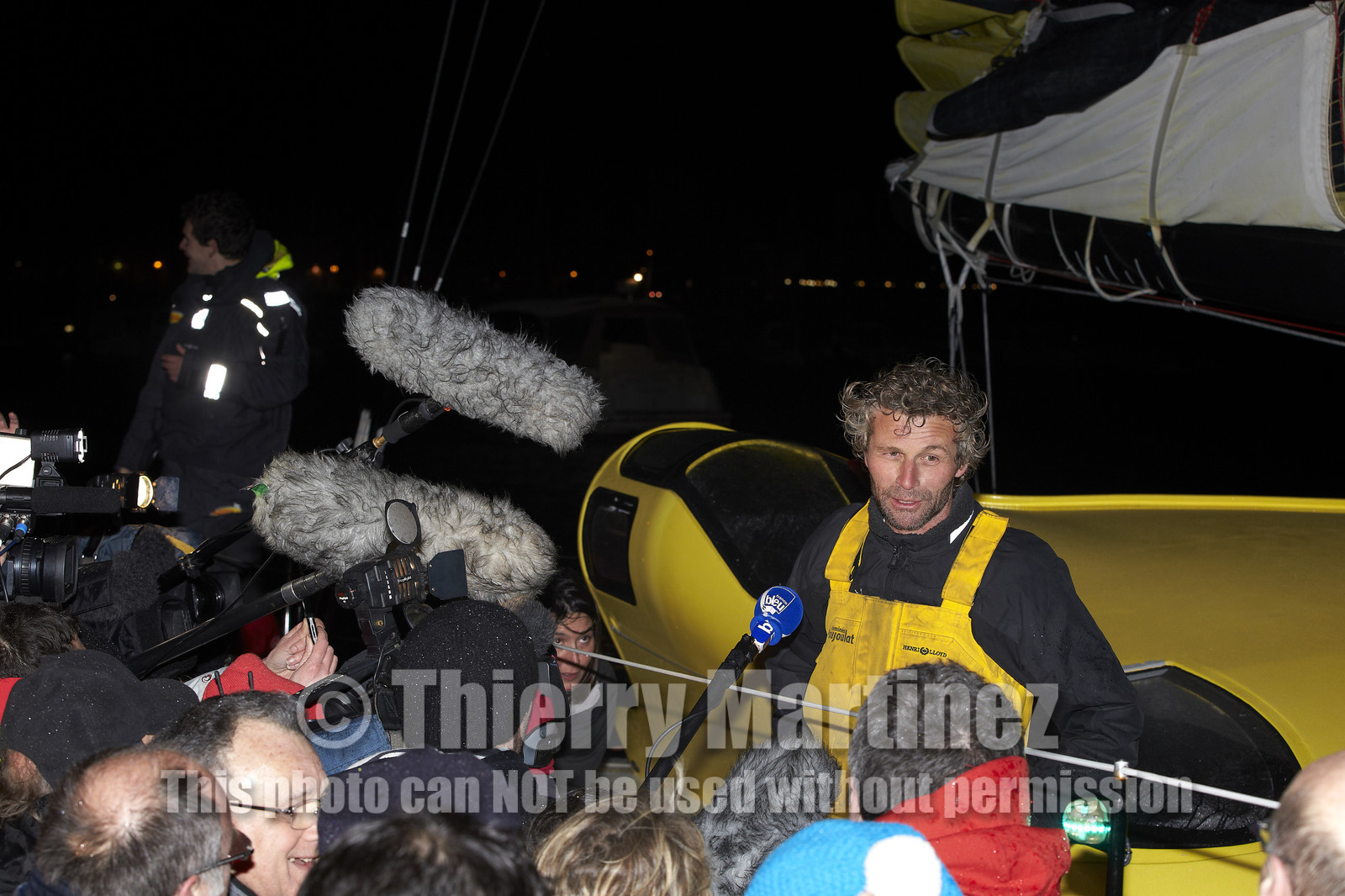 13_02218 2012 13 VENDEE GLOBE. Arrival in Les sables d'Olonne (F