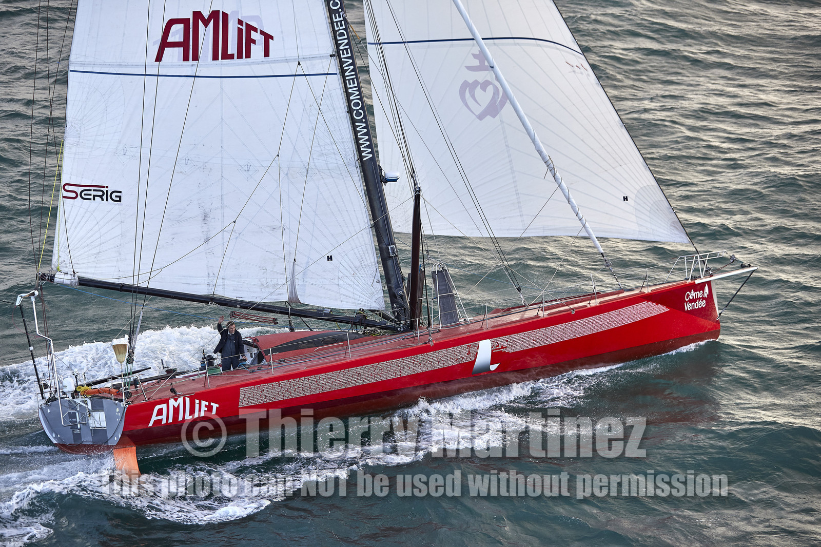 Départ de Jeff Pellet (FRA) sur son bateau COME IN VENDEE POUR UN TOUR DU MONDE;