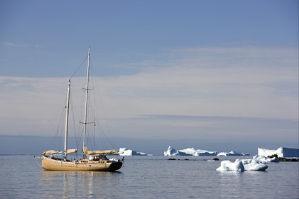 Schooner LA LOUISE sailing on west coast of Greenland.