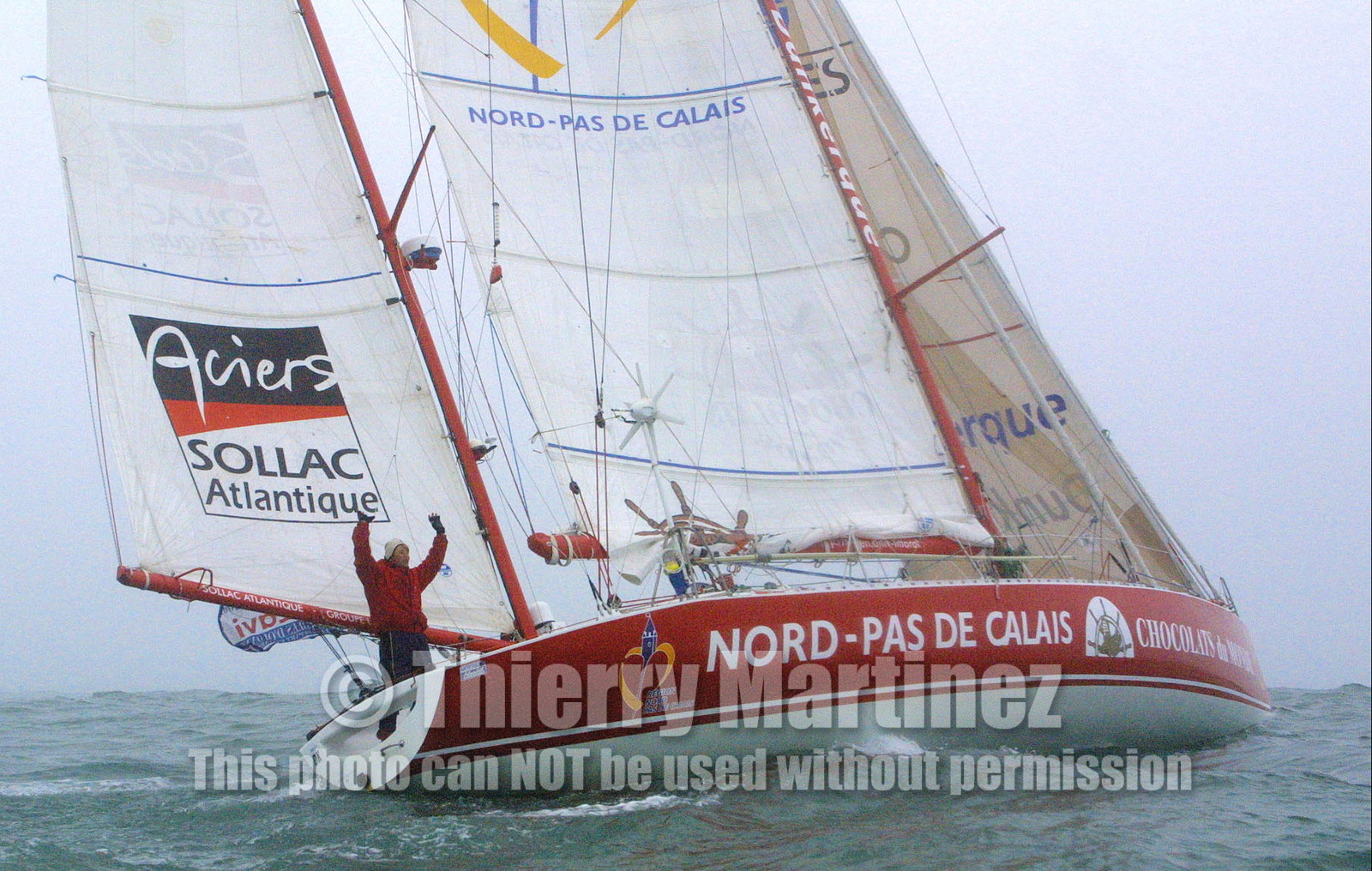 ©ThMartinez. Vendee Globe 2000. Les Sables d'Olonne (FRA) 5th March 2001..Joe Seeten (FRA) Region Nord pas de Calais-Chocolats du monde finish 10th .in his first single handed round the world in 115 days 16hours 45mns.