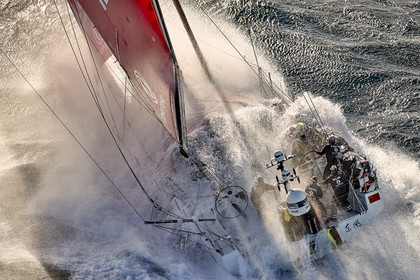 THM-17_107612_VOR-LISBON-LEG2start