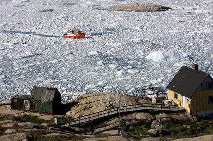 Schooner LA LOUISE sailing on west coast of Greenland.