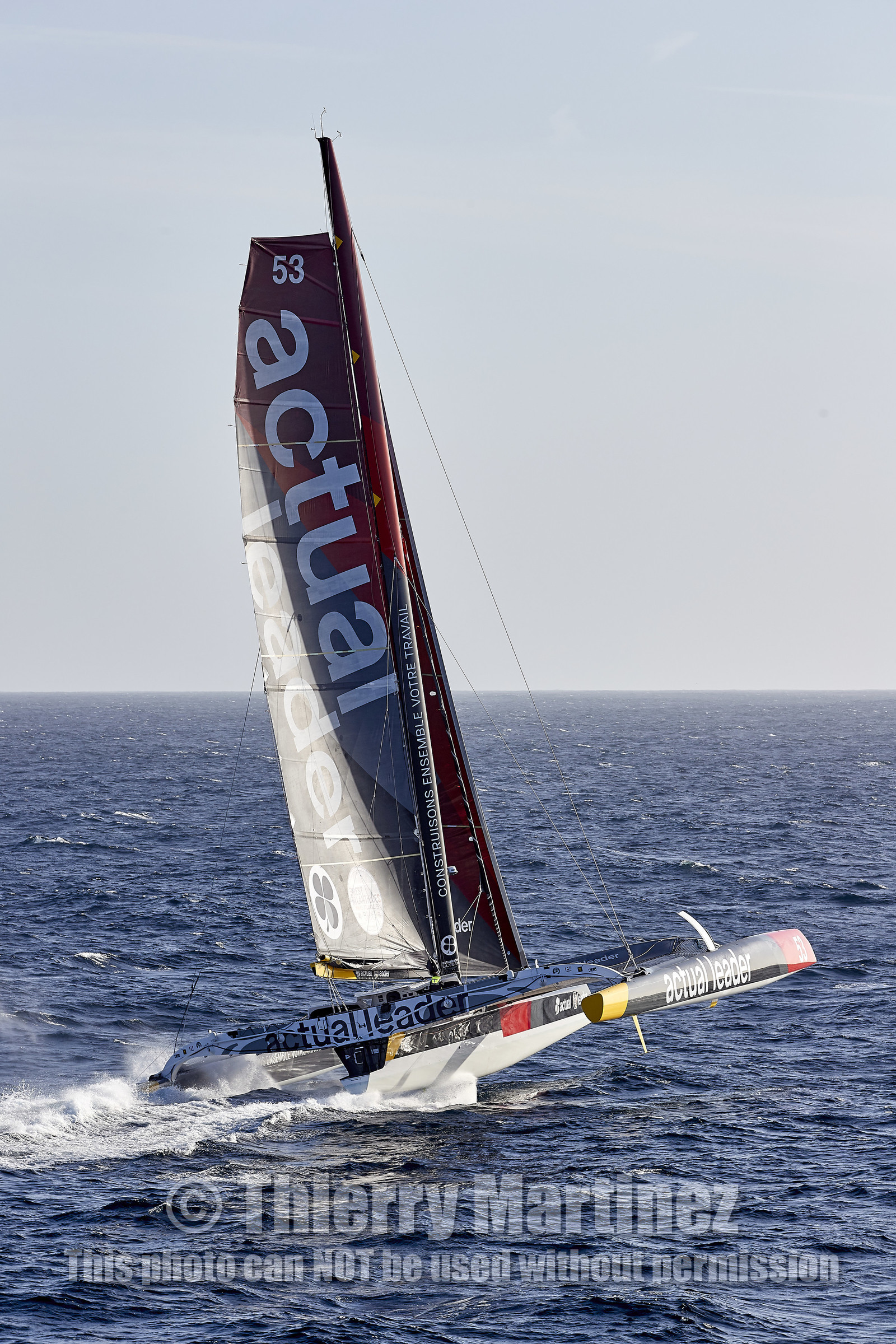 « ULTIM ACTUAL LEADER , Skipper Yves Le Blevec.