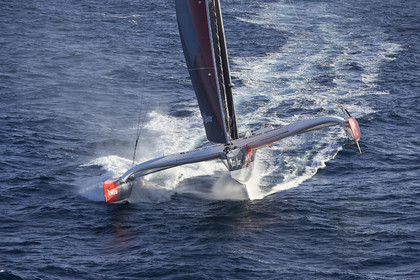 « ULTIM ACTUAL LEADER , Skipper Yves Le Blevec.