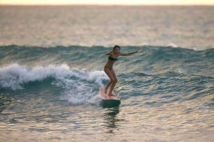 SURF AT SUNSET BEACH (North Shore - Oahu Island - Hawaii-USA)