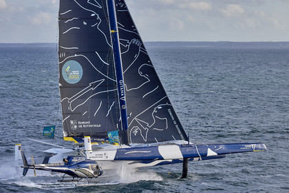 22_39928   © Thierry Martinez.DINARD, FRANCE. 9 Novembre  2022Départ de la 12éme ROUTE DU RHUM, transatlantique course à la voile en solitaire de St Malo(FRA)  à Pointe à Pitre (FRA-Guadeloupe) 3.543 milles nautiques.