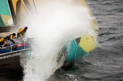 VOLVO OCEAN RACE START - VIGO-SPAIN- 12NOV 2005