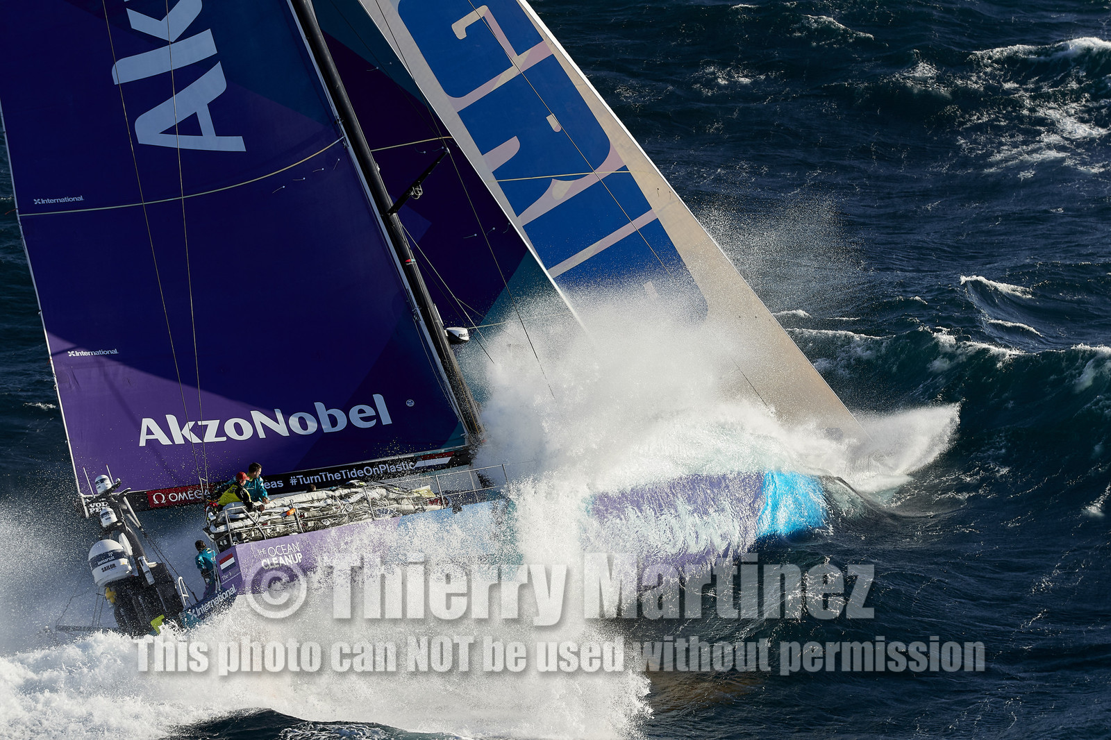 THM-17_104925_VOR-LISBON-LEG2start