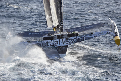 « ULTIM ACTUAL LEADER , Skipper Yves Le Blevec.