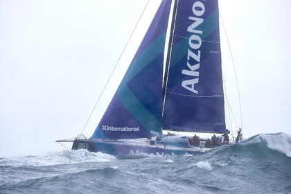 THM-17_062916_team AkzoNobel