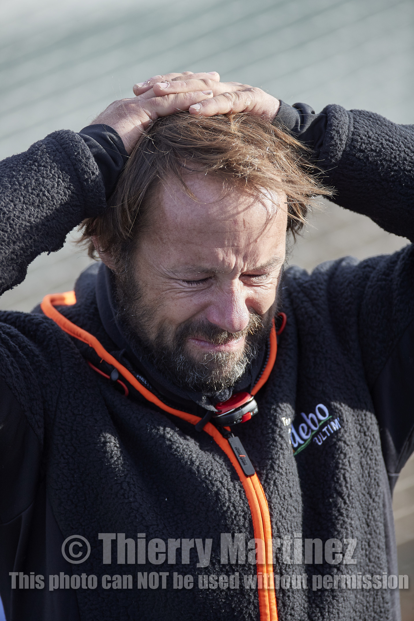 Single-handed sailing round the world record .