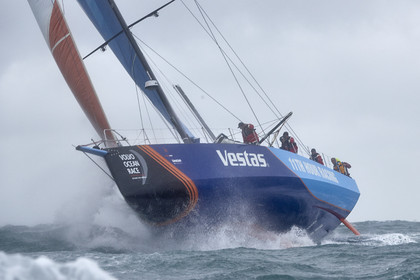 LENDY COWES WEEK - Round the island.